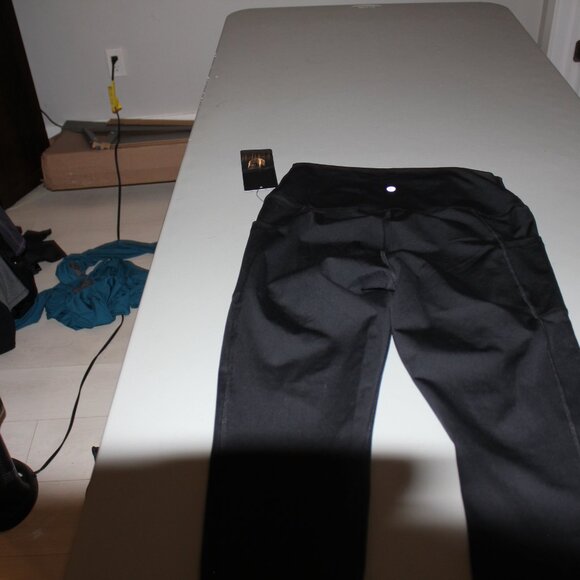 Black 90 Degree High Waist Capris Size XL New - Picture 4 of 5